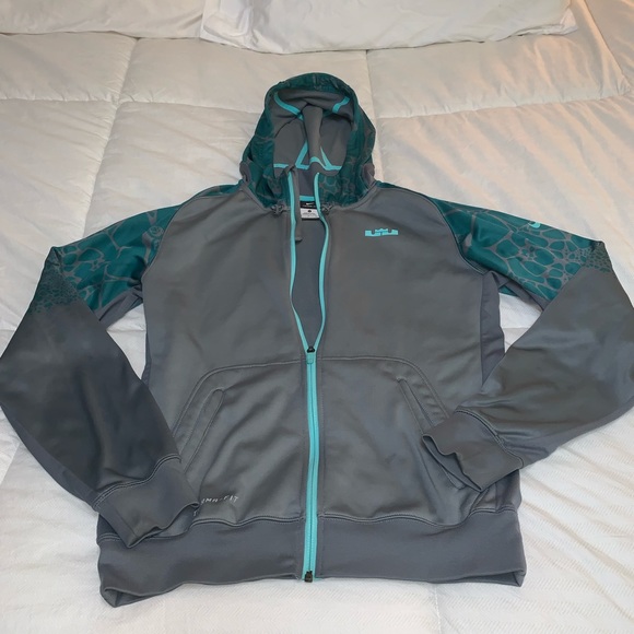 nike lebron james jacket